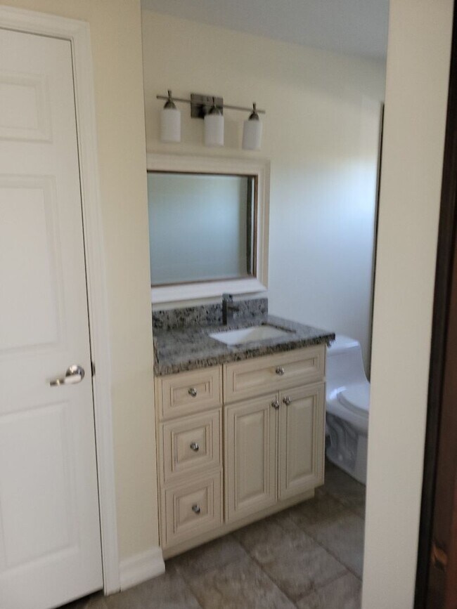 Building Photo - 6918 Irvington Blvd