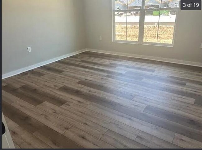 Building Photo - 566 Rochdale Run