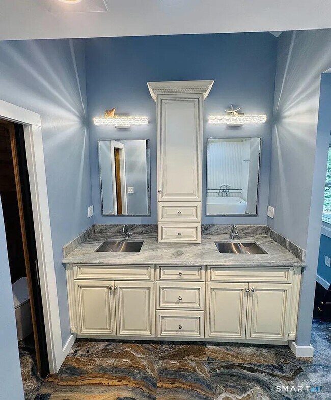 Building Photo - 7 Joanne Ln