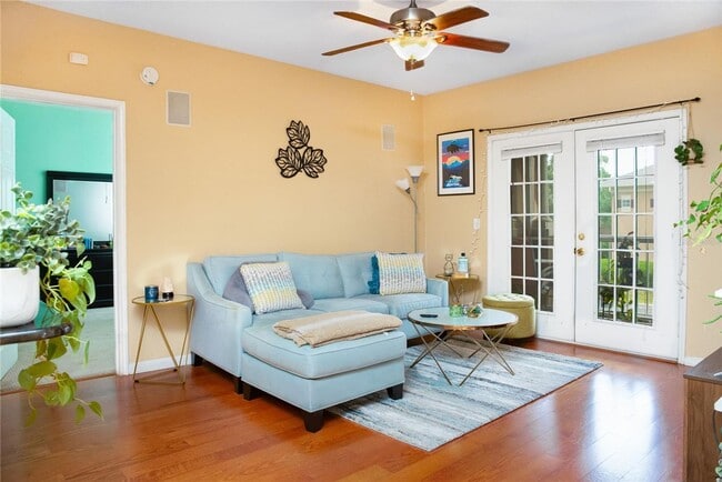 Building Photo - Beautiful 2/2 in Hunter's Creek