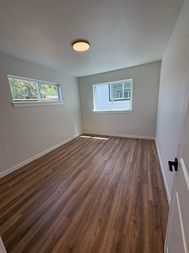 Building Photo - Brand New Modern 2-Story Home