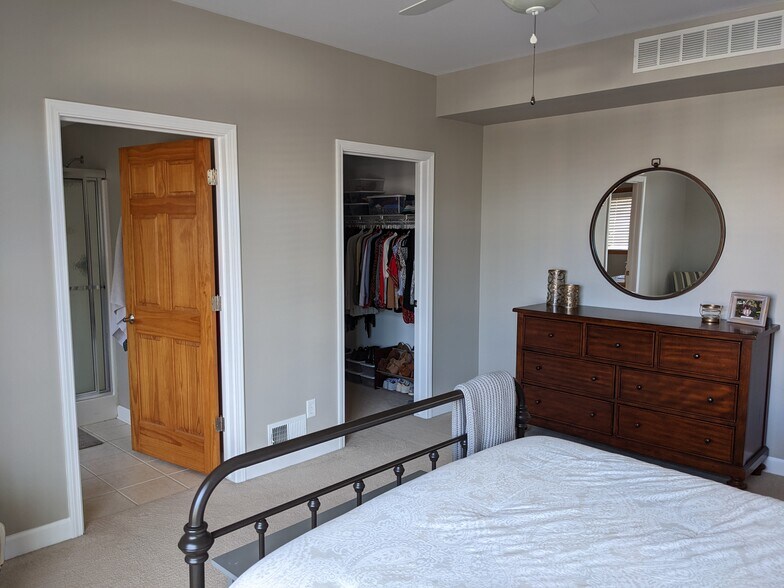 master bed - 283 S Zeeb Rd