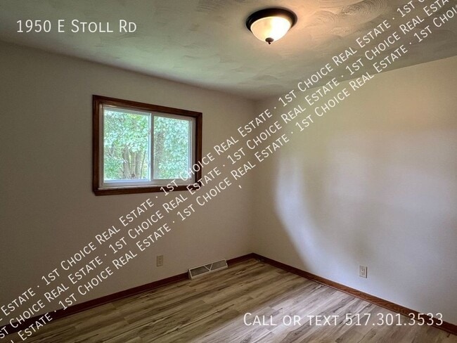 Building Photo - 1950 E Stoll Rd