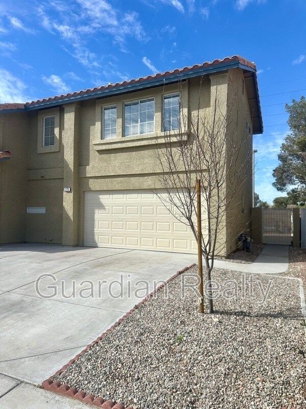 Building Photo - 275 Adorno Dr