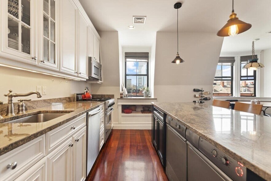 Building Photo - 676 Tremont St