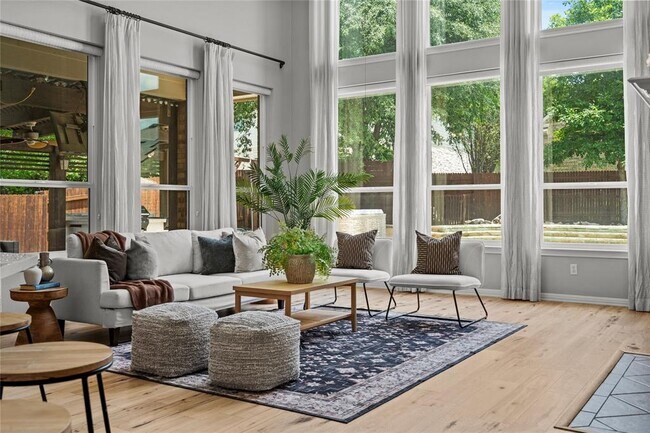 Building Photo - 1604 Tahoka Daisy Dr