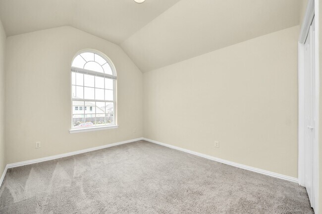 Building Photo - 30243 Twisting Springs Dr