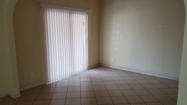 Building Photo - 3425 Hickman St