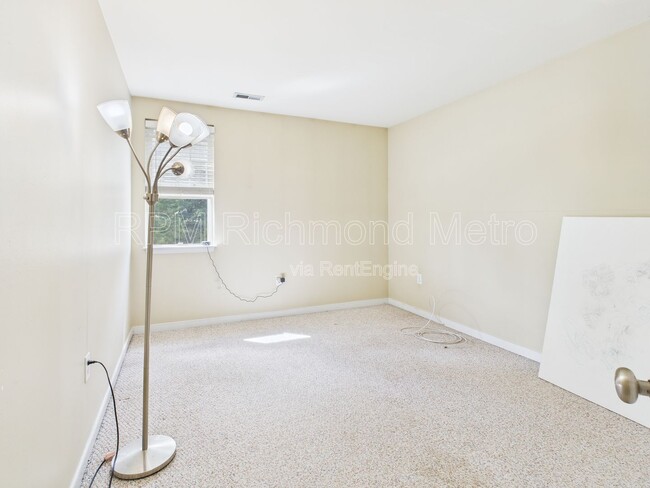 Building Photo - 13625 Baycraft Terrace