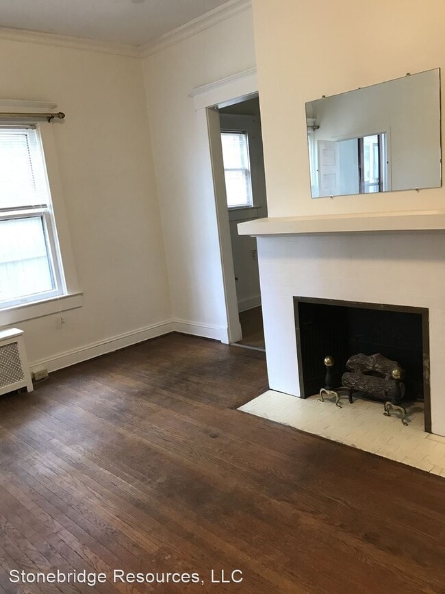 Building Photo - 108 S Park Dr