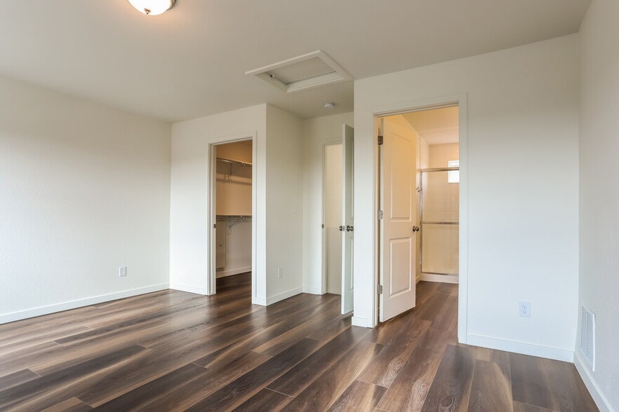 Building Photo - 4721 N Tower Dr