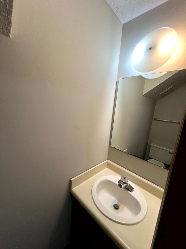 Building Photo - 7016 Maracay Ct