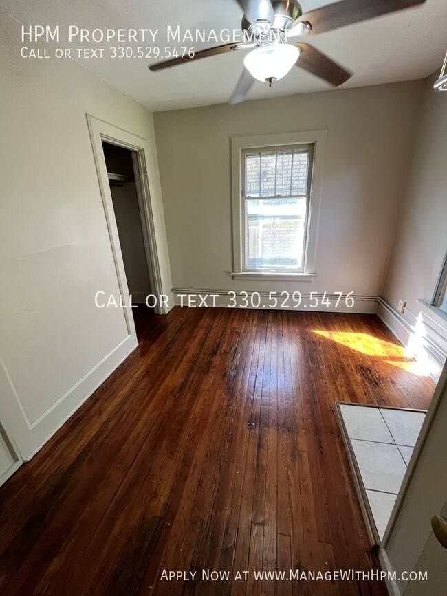 Building Photo - Cozy 1 bedroom 1 bathroom.  Move in specia...