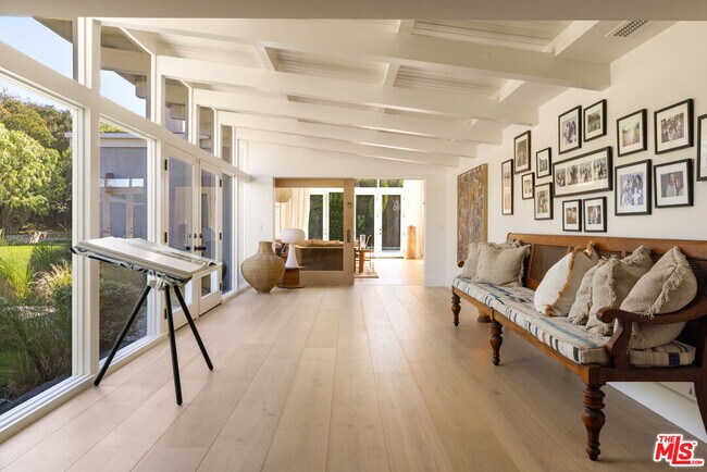 Building Photo - 6048 Philip Ave