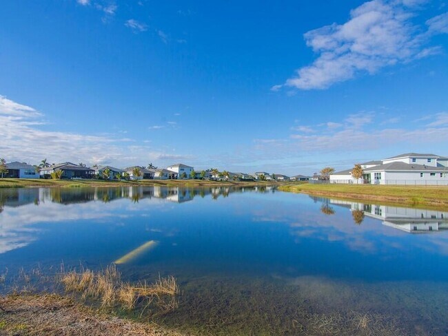 Building Photo - 11828 SW Lyra Dr.