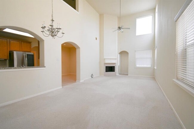 Building Photo - 13330 Vineyard Falls Dr
