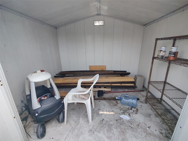 Building Photo - 2715 Ashington Dr