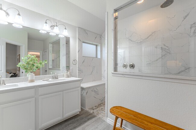 Building Photo - 130 Pioneer Canyon Pl