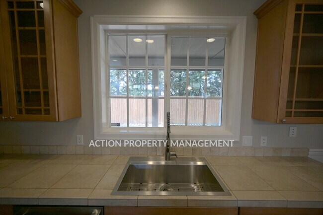 Building Photo - Beautiful 3 bed 2 bath home in Sequim