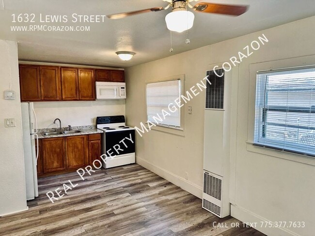 Building Photo - 1632 Lewis St