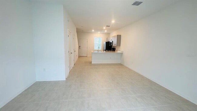 Building Photo - 3192 Skyline Lp