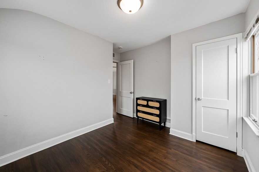 Building Photo - 3808 S Brust Ave