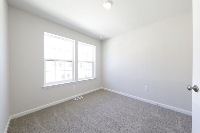 Building Photo - 23 Clementon Rd E