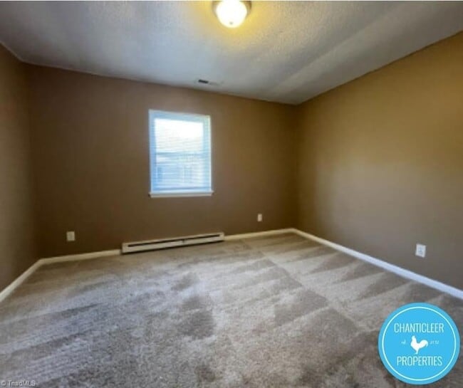 Building Photo - 1504 Autumn Dr