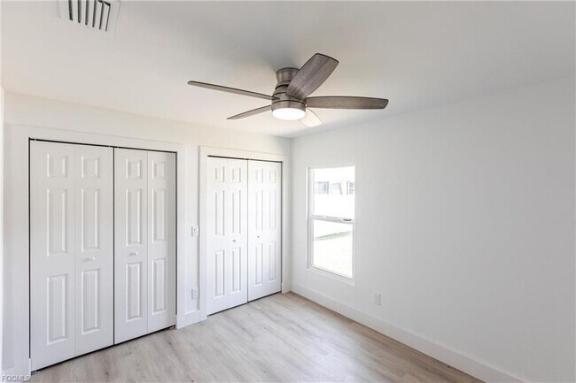 Building Photo - 2007 NW 21st St