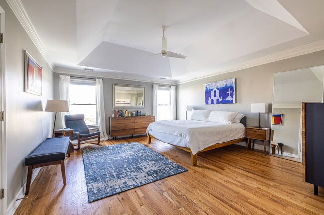 Building Photo - 2454 Vivian Cir