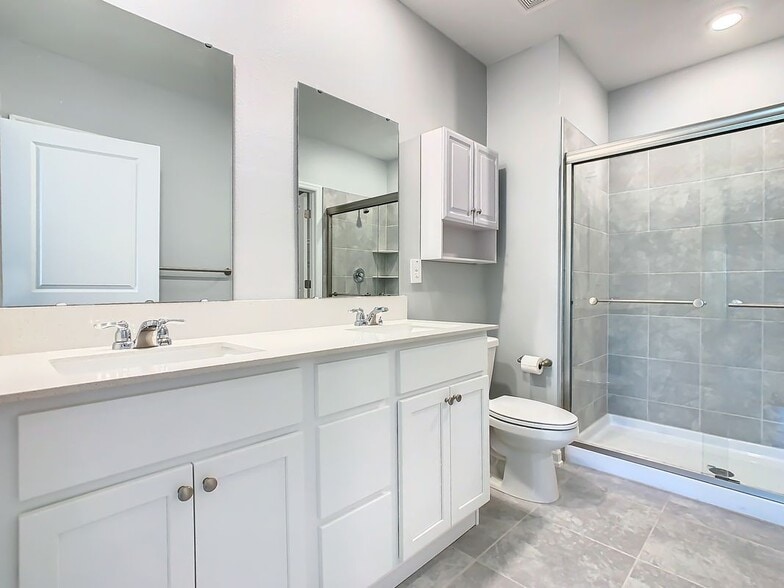 Building Photo - 1033 Holden Wy