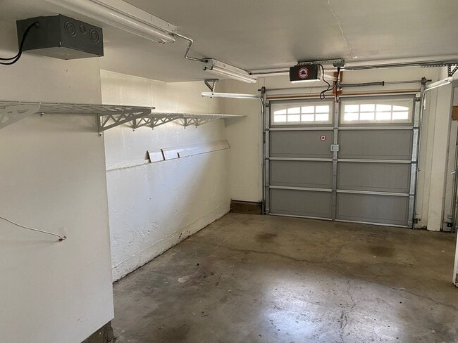 Building Photo - 491 S Danville Ave