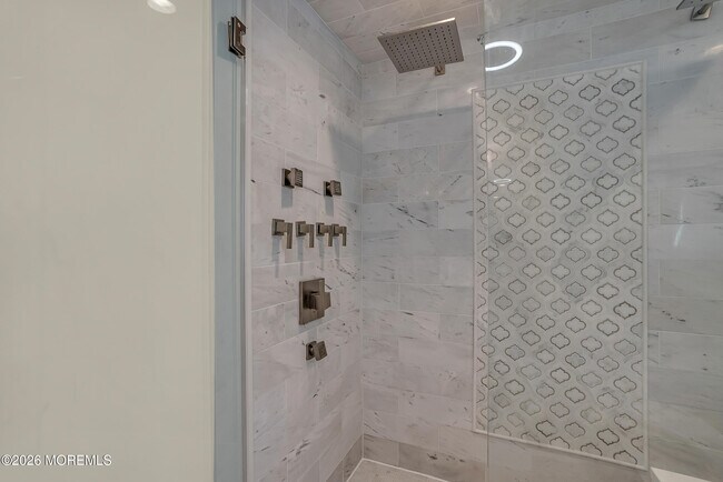 Building Photo - 243 Overbrook Ave