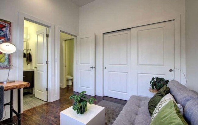 Building Photo - High End LOHI Townhome Available in June!