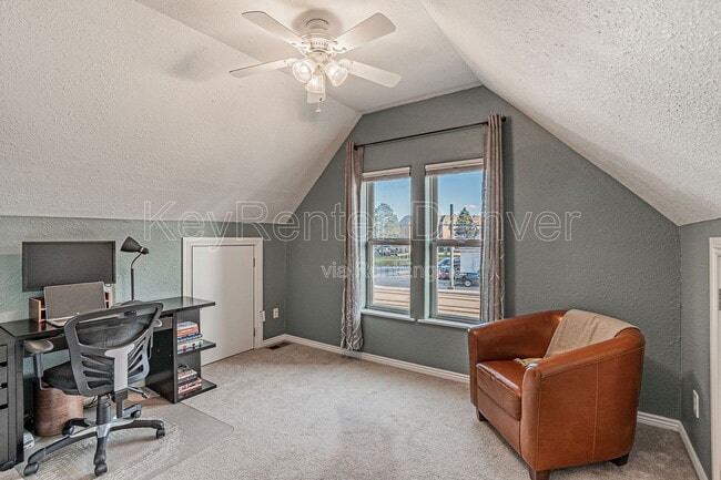 Building Photo - 3033 Welton St