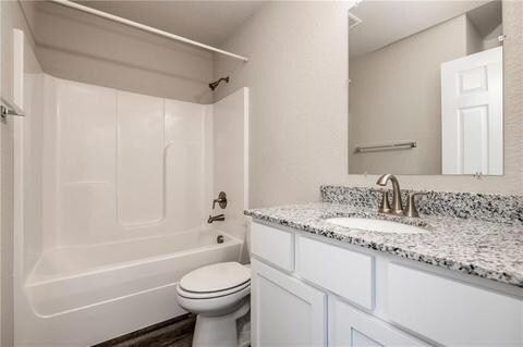 Building Photo - 6904 SW Pilgrim Rd