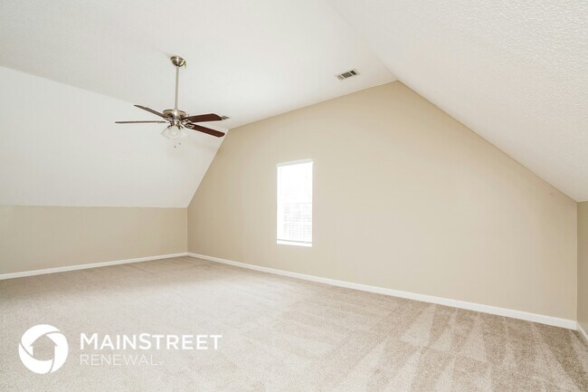 Building Photo - 3508 Lake Towne Dr