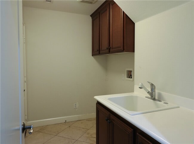 Building Photo - 2850 N Stone Pine Glen