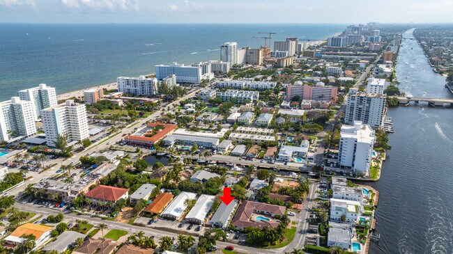 Building Photo - 3208 Marine Dr