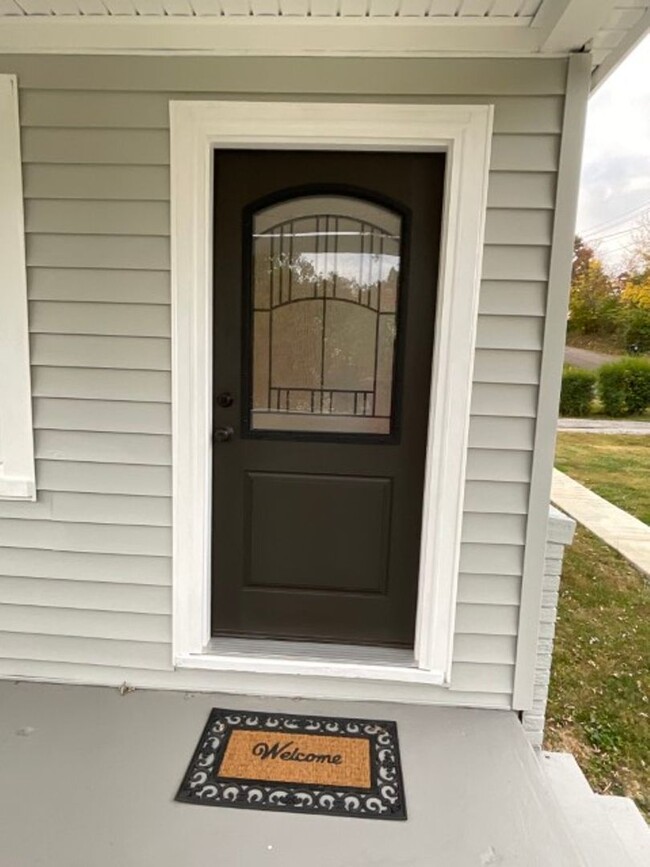 Building Photo - 2 bedroom/1 bath home in East Morristown.