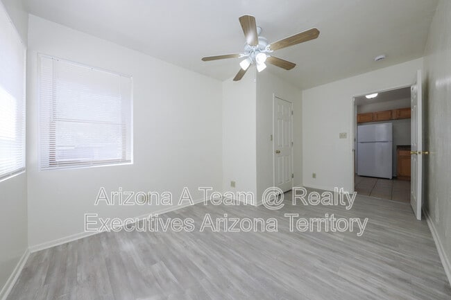 Building Photo - 1014 N 7th Ave