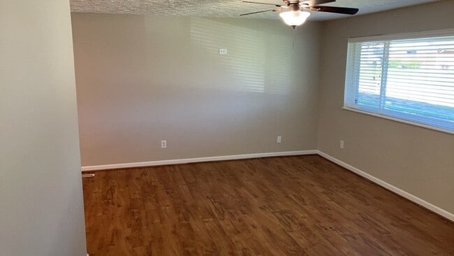 Building Photo - 6045 Ansbury Dr