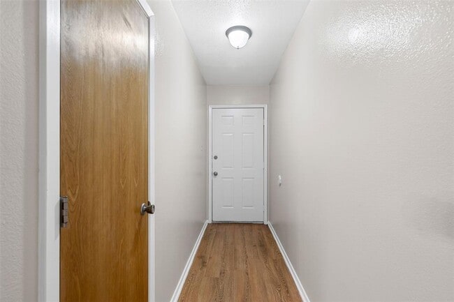 Building Photo - Charming 3-bedroom 2 bath Home Located in Cleburne.