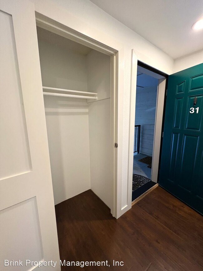 Building Photo - 1 br, 1 bath House - 12515 NE 116th St #B31