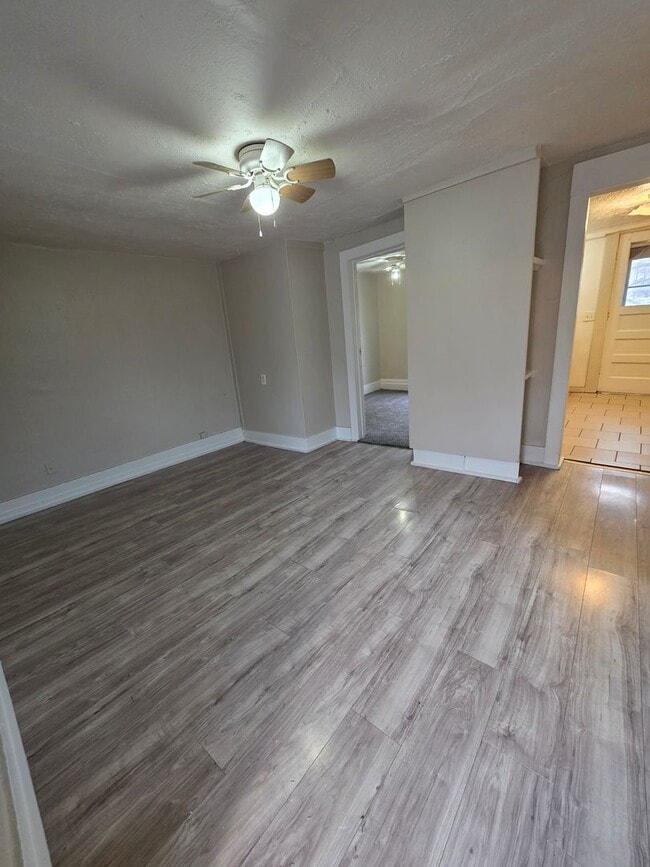 Building Photo - Charming 1 Bedroom Home – Fresh Updates! | $700/Month