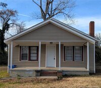 Building Photo - 406 Warren St