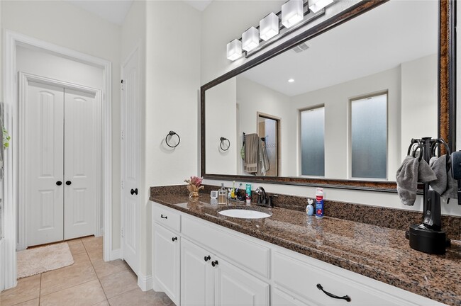 Building Photo - 400 Trailside Dr