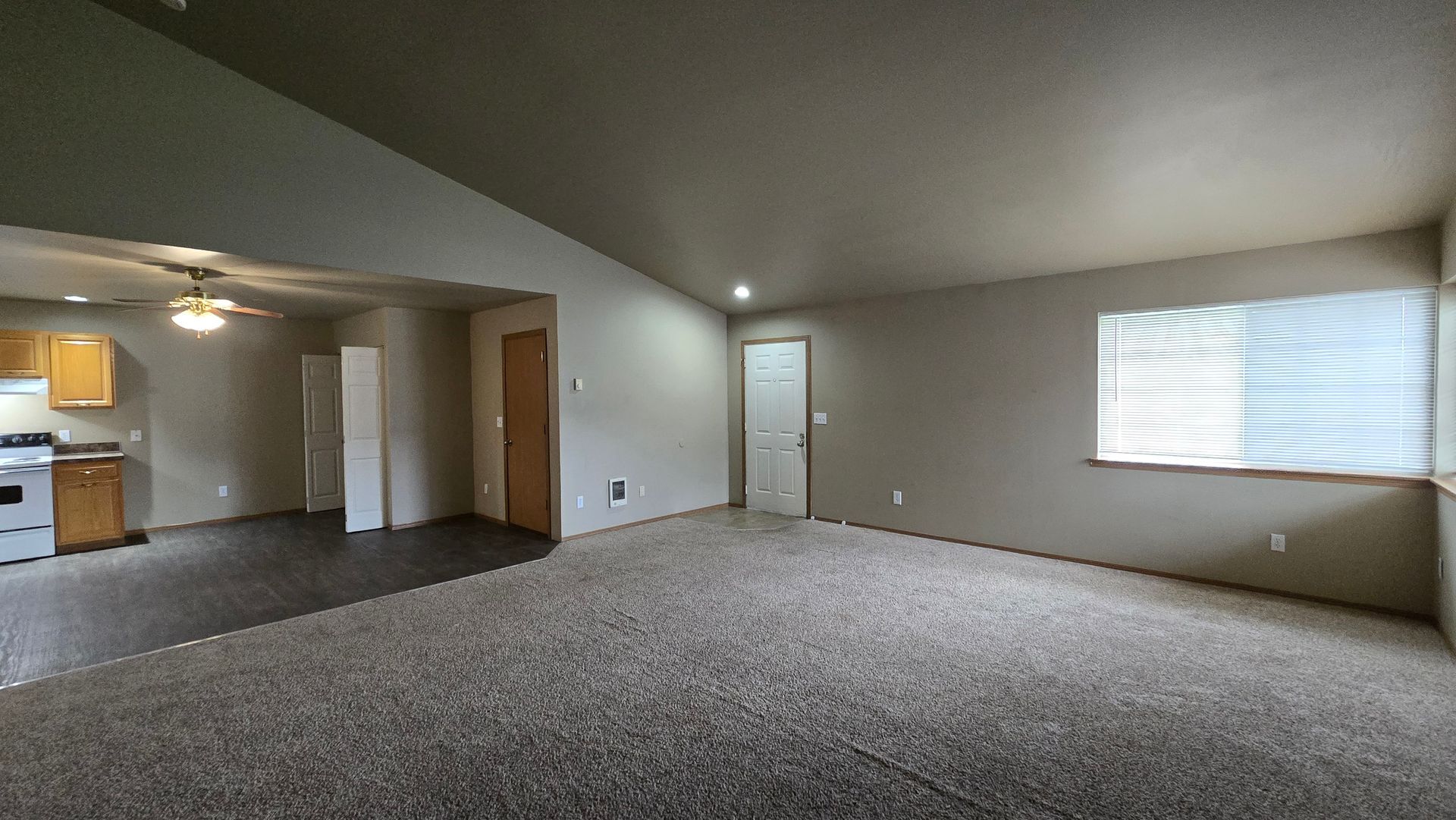 Building Photo - 802 Jamie Dr