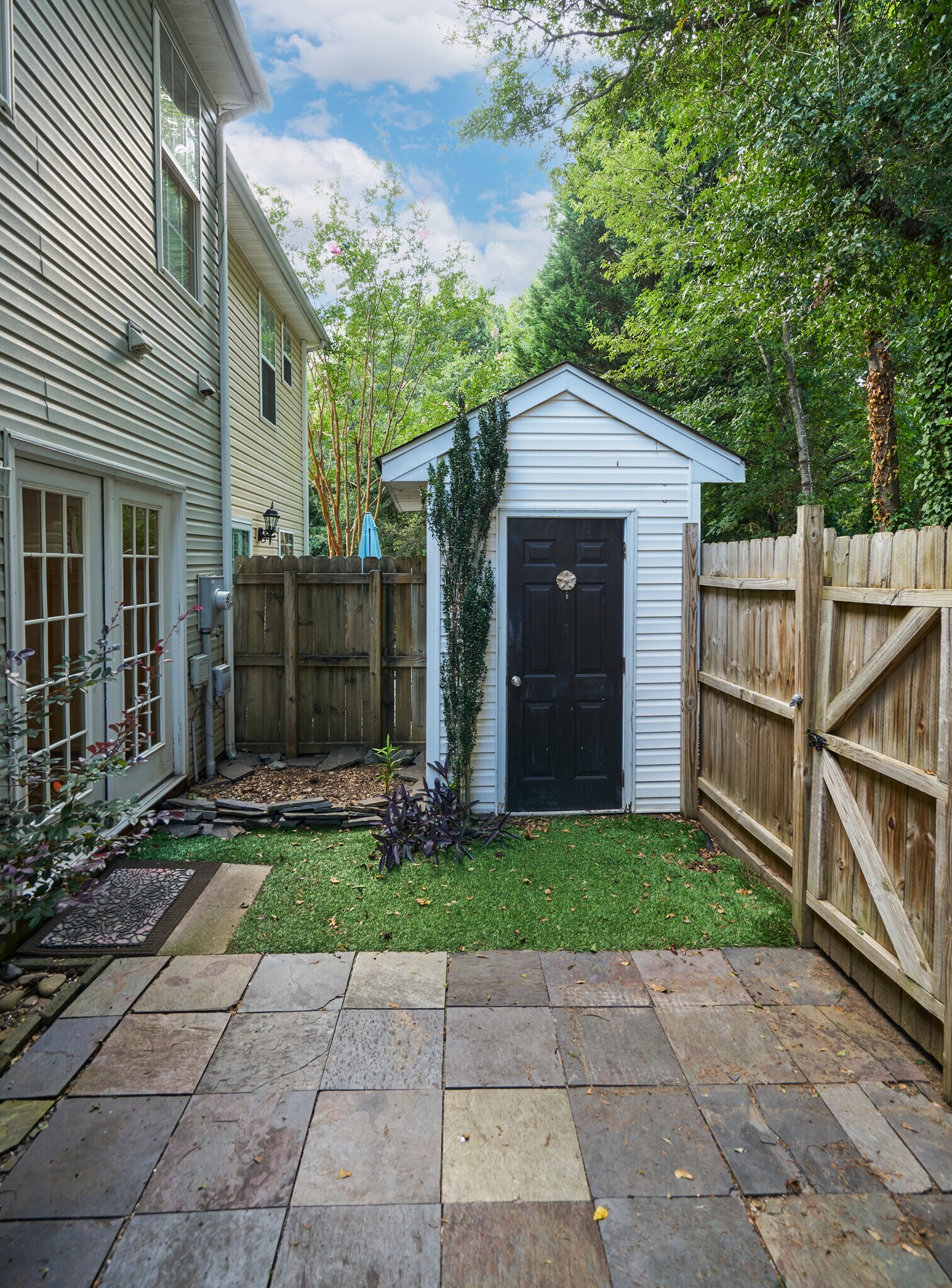 Building Photo - 420 Canewood Pl