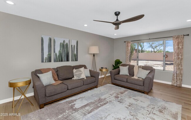 Building Photo - 17227 N Country Club Dr